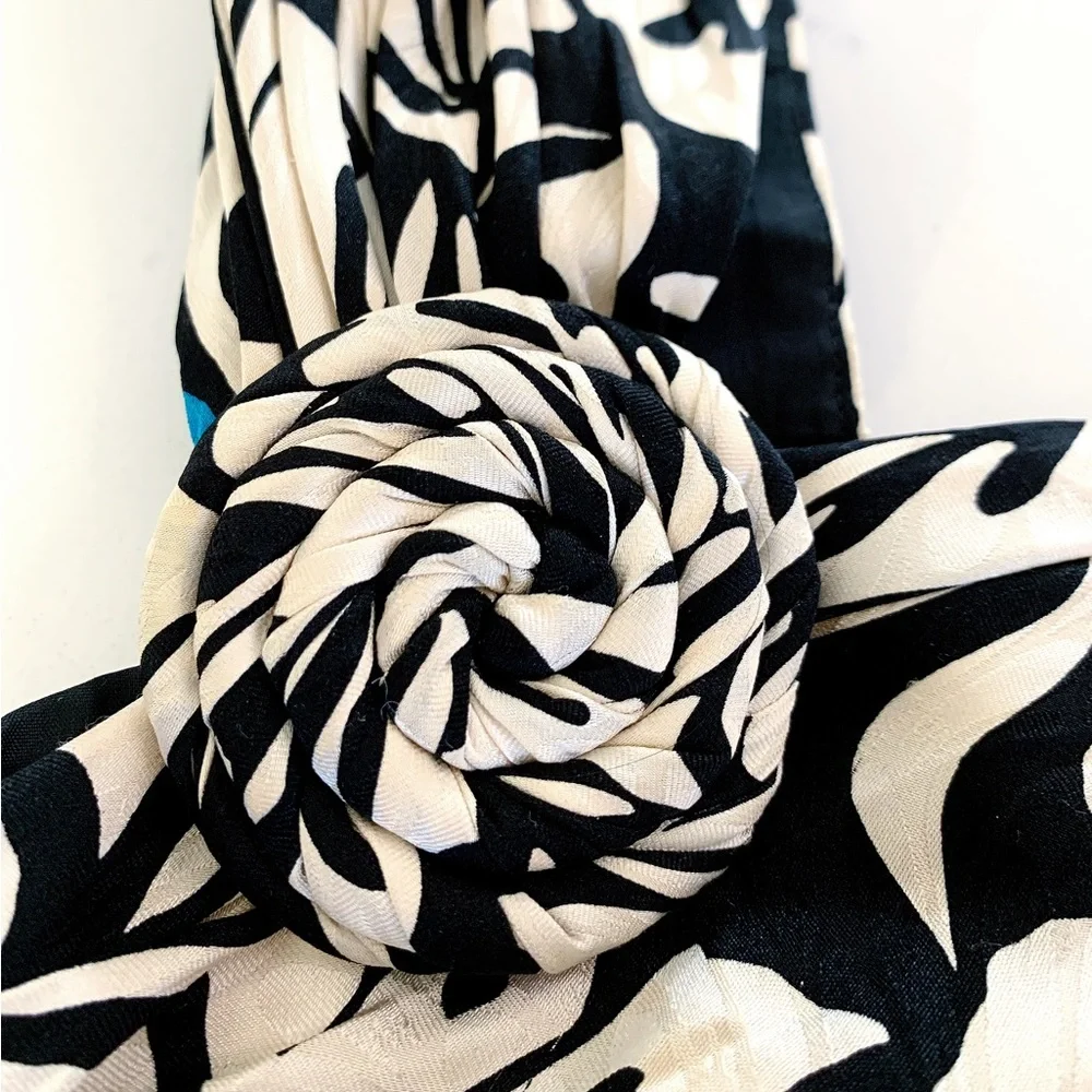 SILKS BY ST. GILLAN Vibrant Floral Abstract Leaf Print Silk Wiggle Dress - Picture 10 of 15